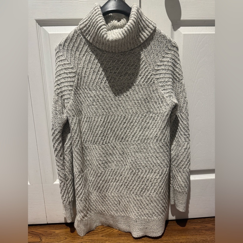 ROOTS cotton grey turtleneck sweater (M)